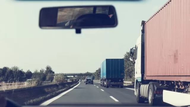 Ограничено е движението в тунел на "Струма" и на камиони над 20 тона в шест области