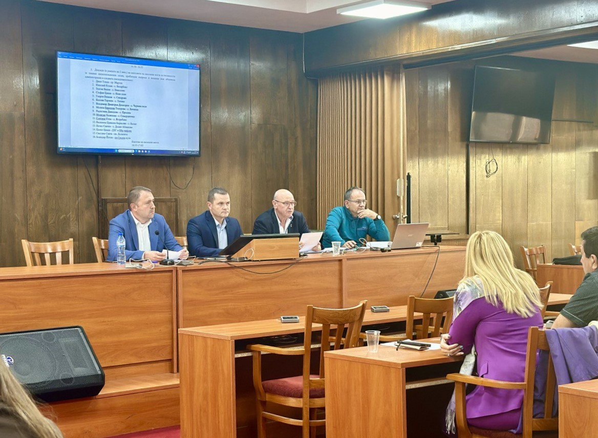 На съвещание в Община Русе отчетоха: Градът и малките населени места са в готовност за предстоящата зима
