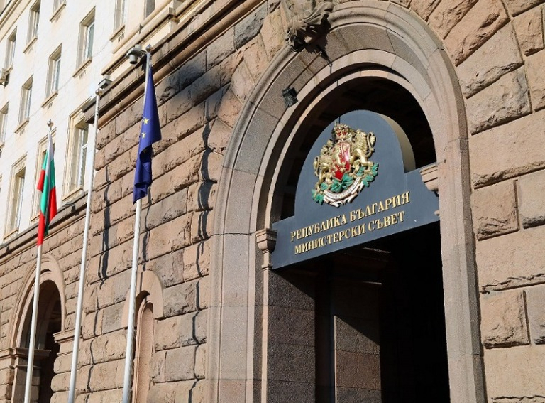 Правителството отпуска 2 млн. лева за останалите без ток домакинствата