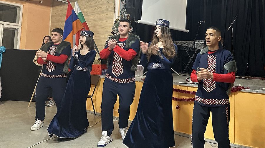 Арменската общност в Русе отбеляза Коледа