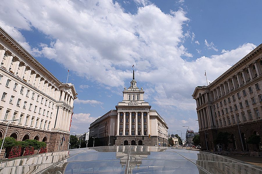 Парламентът ще обсъди законопроекта на „Възраждане“ за регистрация на чуждестранните агенти