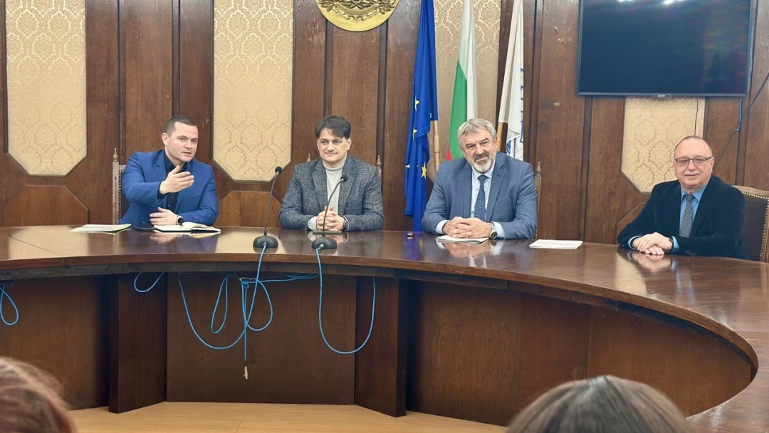 За подкрепата за културните институции в Русе разговаряха Пенчо Милков и министърът на културата