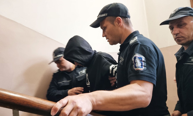 17-годишният обвиняем за убийството на Магдалена в Хасково е с мярка постоянен арест