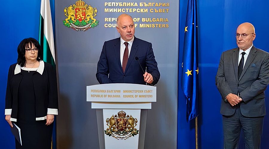 Желязков: Кабинетът ще гарантира плавното и спокойно въвеждане на еврото