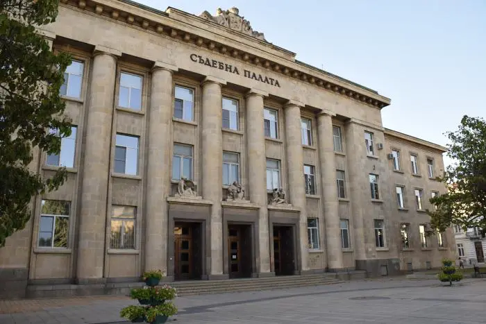 Прокуратурата поема случая със смъртта на родилката в Русе