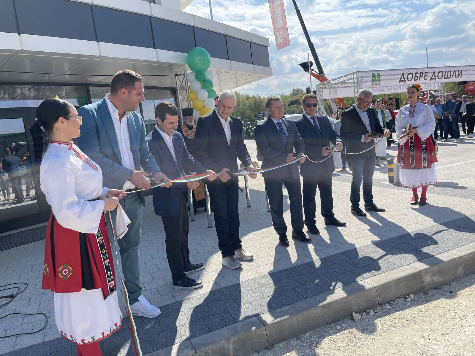 „Мегатрон“ инвестира 6 милиона в новата си база в Мартен